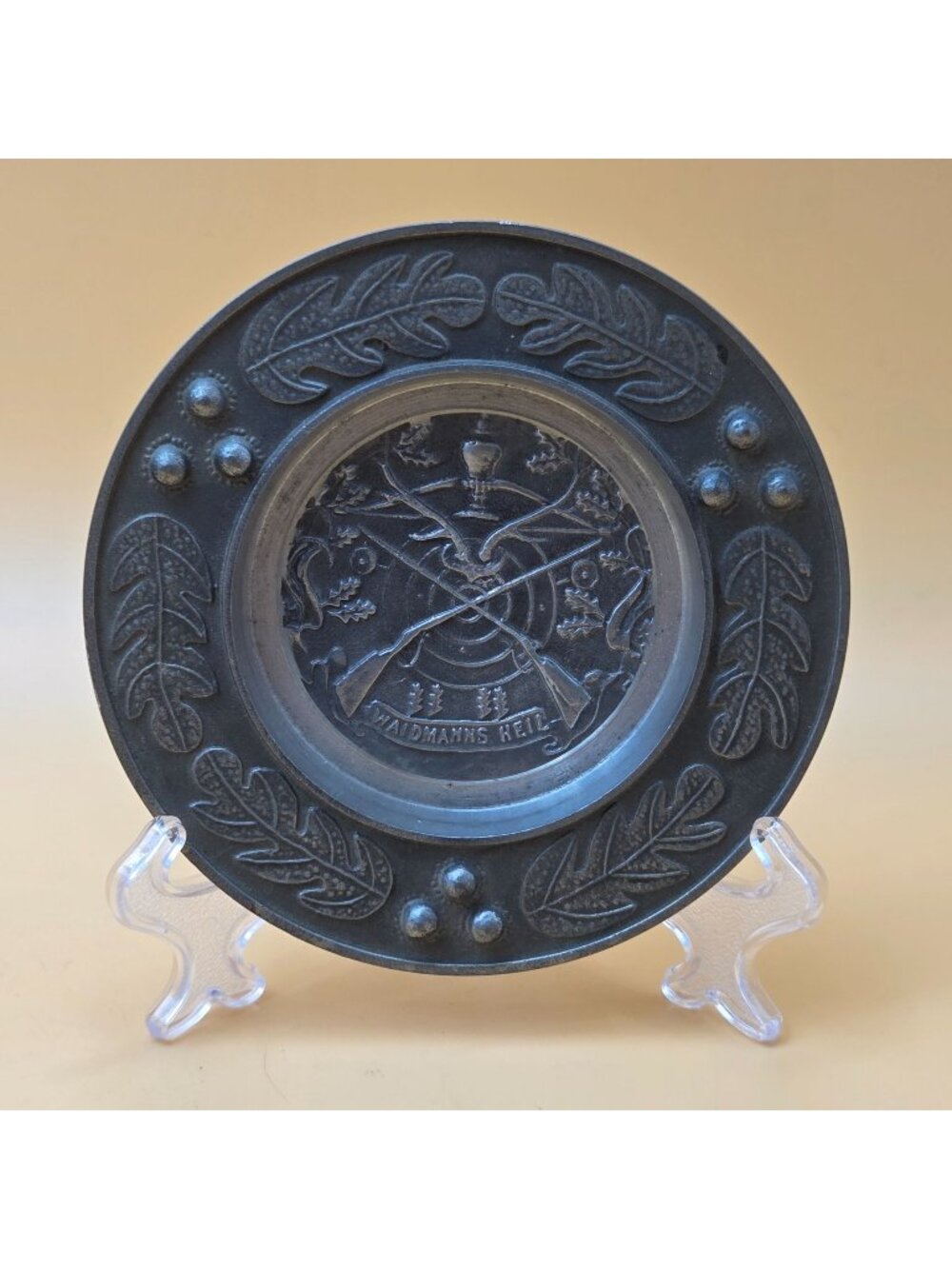 Grenningloh German Pewter Hunting Plates Waidmannsheil Rifles Set of 2